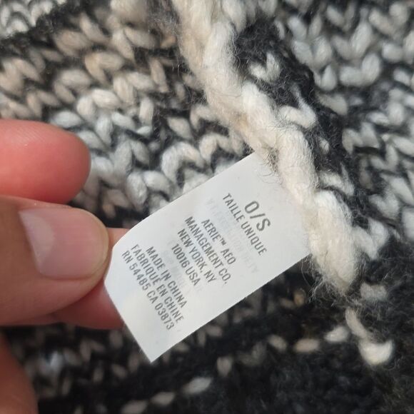 Aerie Open Front Poncho Tribal Pattern Pom Pom Neck Tie Black White One Size - Picture 4 of 5